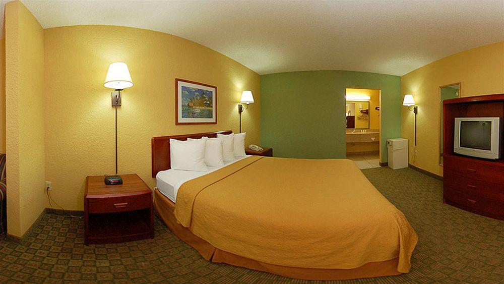 Quality Inn & Suites Orlando Airport Εξωτερικό φωτογραφία